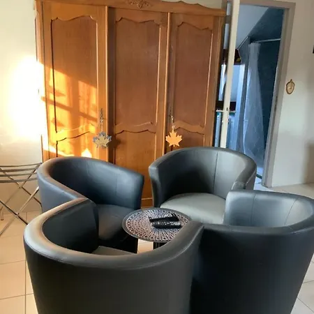 Le Castillon Oda ve Kahvaltı 3*