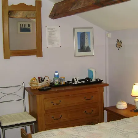 Le Castillon Bed & Breakfast *