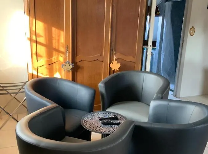 Le Castillon Bed & Breakfast 3*