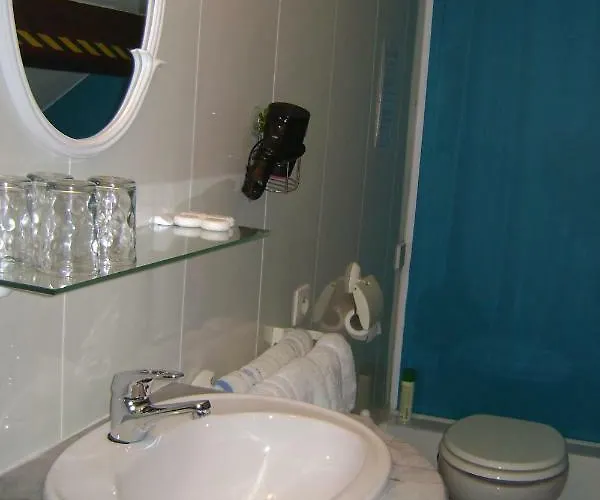 Nocleg ze śniadaniem Le Castillon 3*