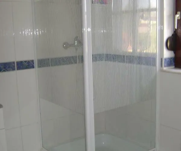 Le Castillon Nocleg ze śniadaniem 3*