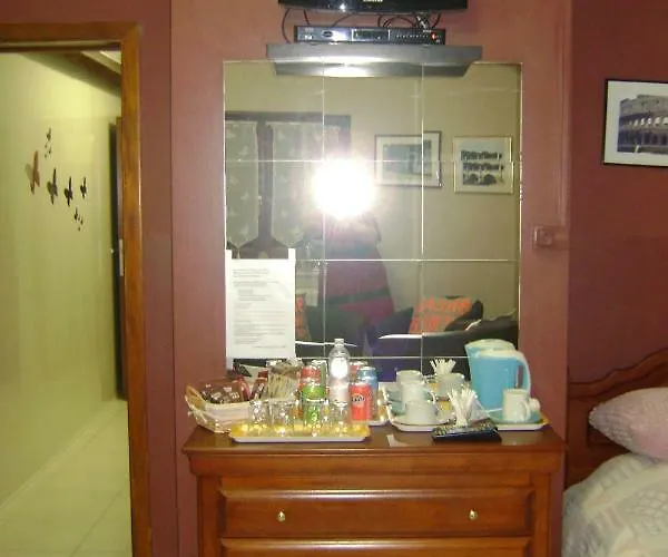 Le Castillon Bed & Breakfast